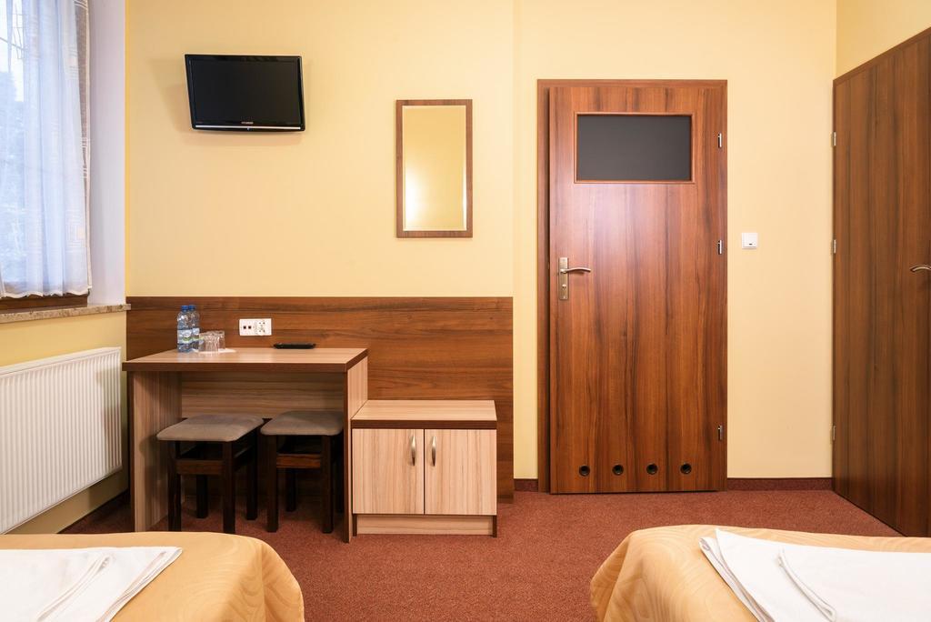 ホテルVera Sulechów 部屋 写真