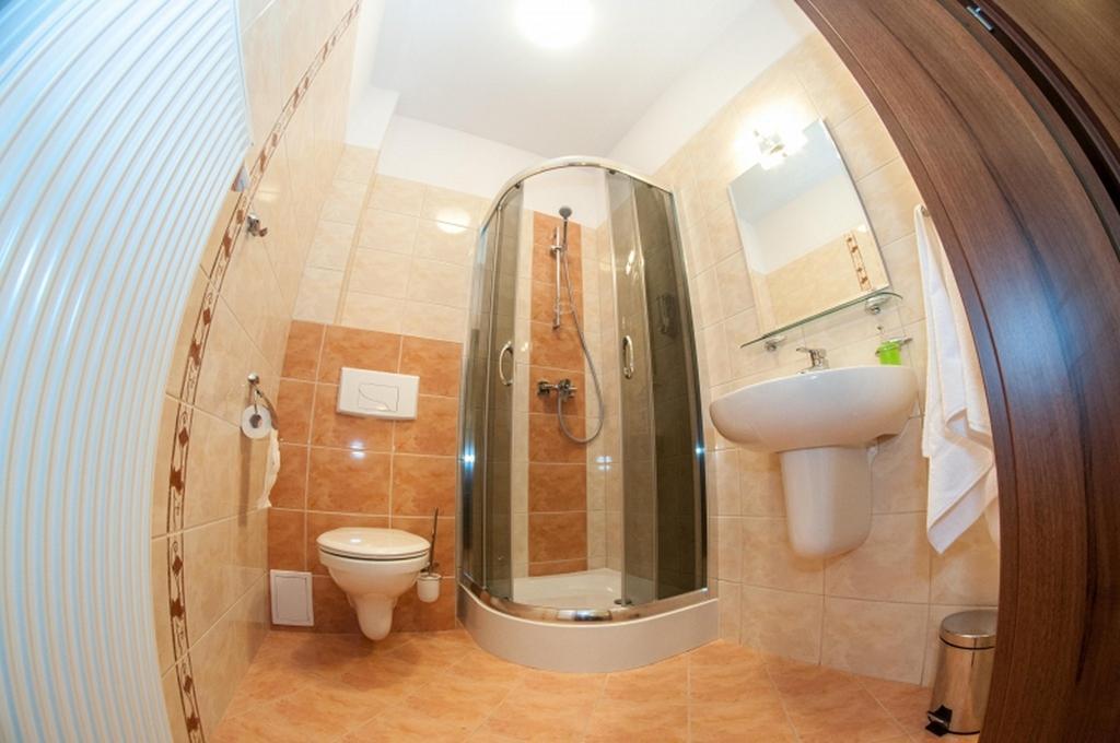 ホテルVera Sulechów エクステリア 写真